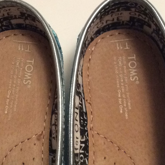 Toms tiny classic turquoise glitter size 11T - Picture 8 of 8